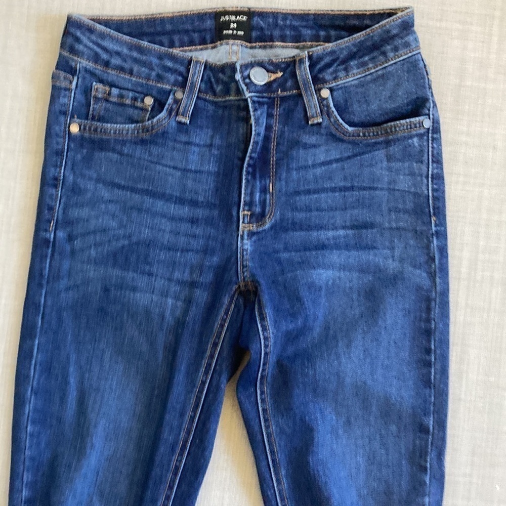 Just black size 24 distressed mid rise, skinny jeans - Picture 5 of 6